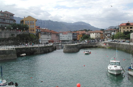 Llanes